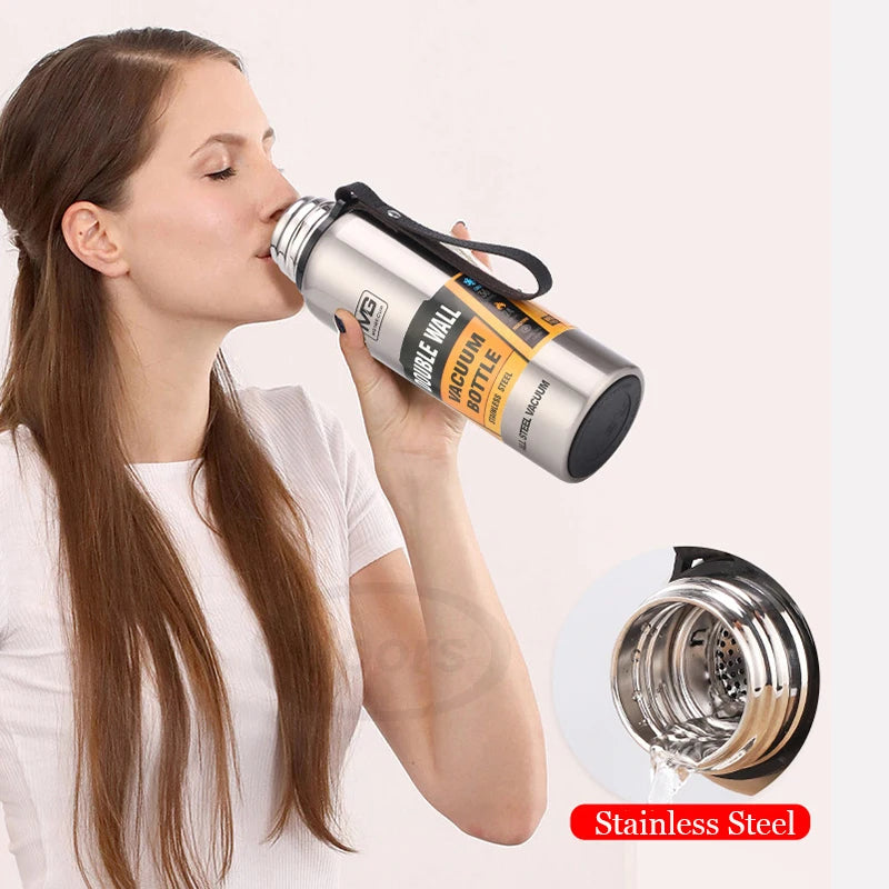 Stainless Steel Vacuum Flask Thermos with Rope, Insulated Bottle, 500 to 1500 ml