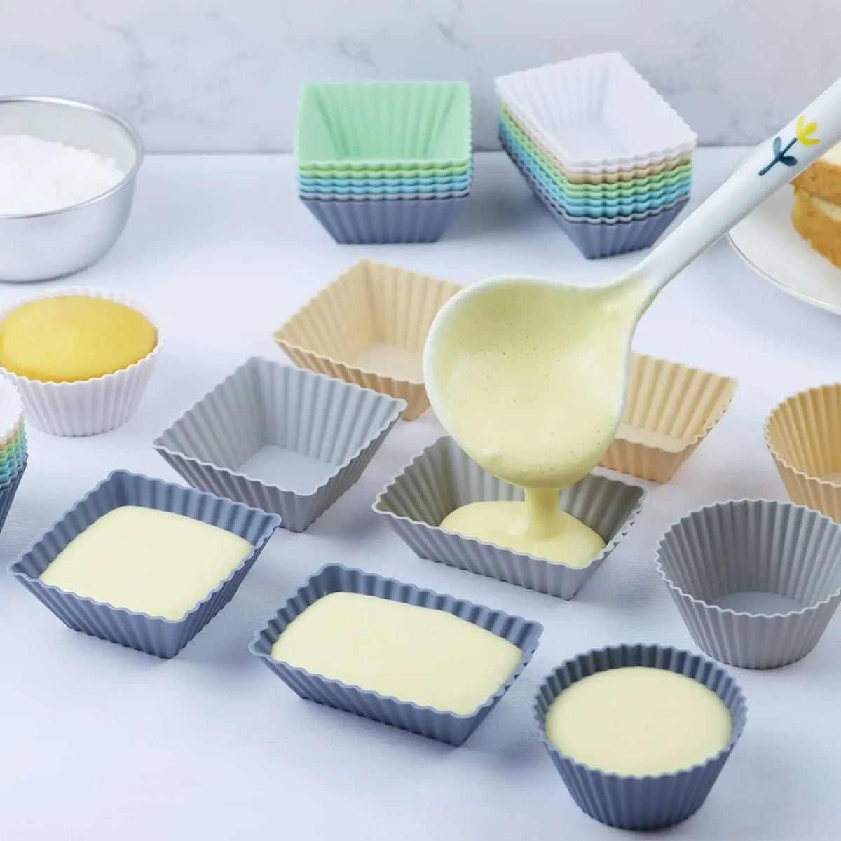 Silicone Muffin and Cupcake Moulds, 12 Pack