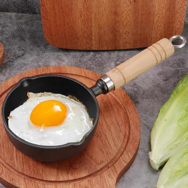 12 cm Cast Iron Mini Frying Pan with Pour Spout, for Eggs, Butter and Milk