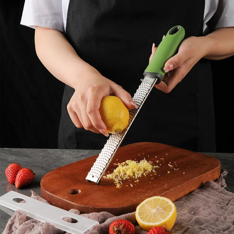 Stainless Steel Cheese Grater and Lemon Zester with Cover