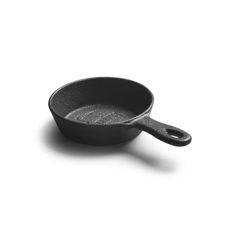 8.5 cm Cast Iron Mini Egg Frying Pan for Gas and Induction Hobs